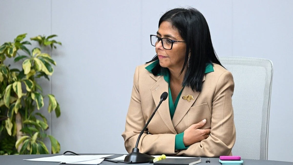 EE.UU. retira a la presidenta interina Delcy Rodríguez de la Lista Clinton