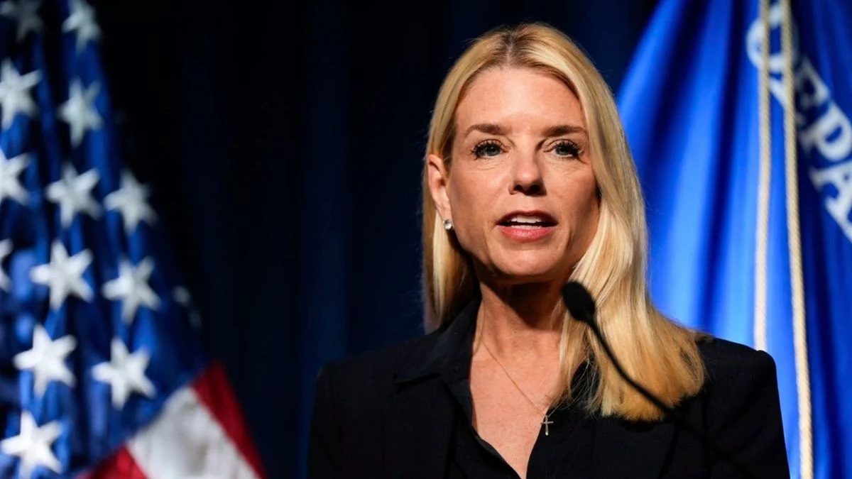 ¿Por qué Donald Trump despidió a su fiscal general, Pam Bondi? Esto se sabe