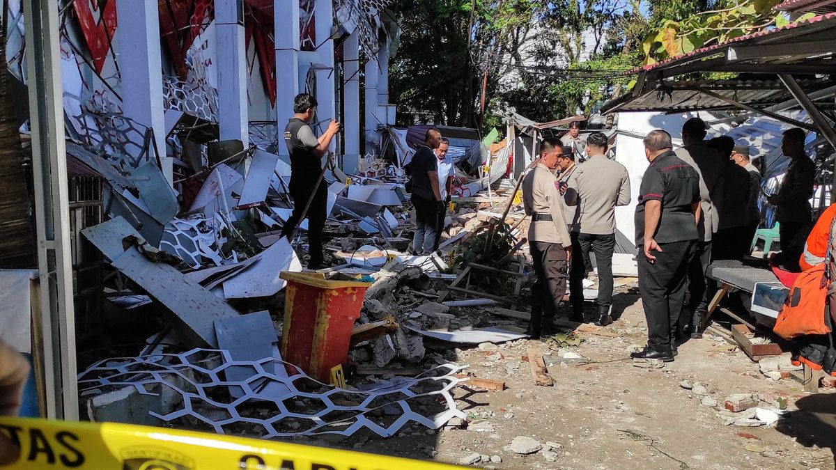 Terremoto de 7.4 en Indonesia provoca al menos una muerte y una alerta fugaz de tsunami