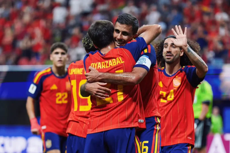 España gana 4-0 a Arabia Saudita con el primer gol de Lamine
