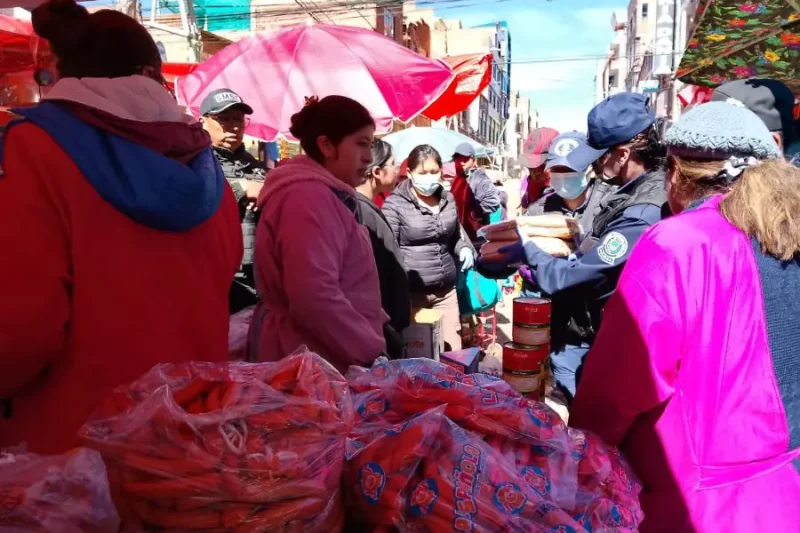 Defensa del Consumidor decomisa pan y salchichas con vencimiento caducado