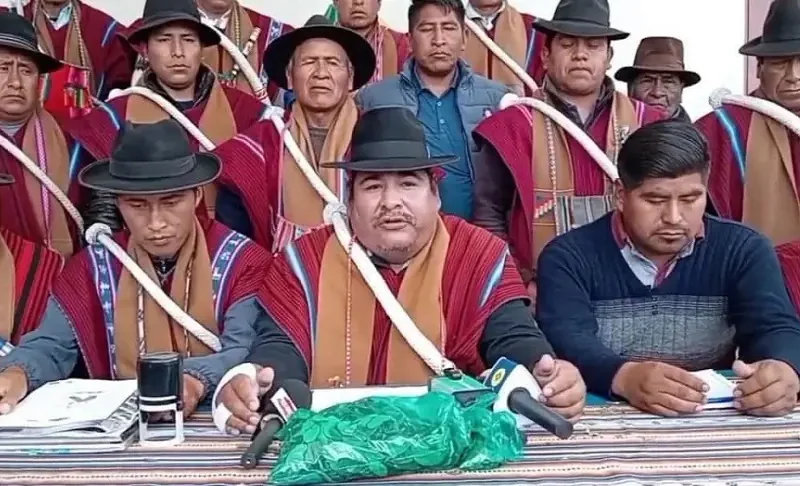 La Túpac Katari mantiene los bloqueos y rechaza acuerdo