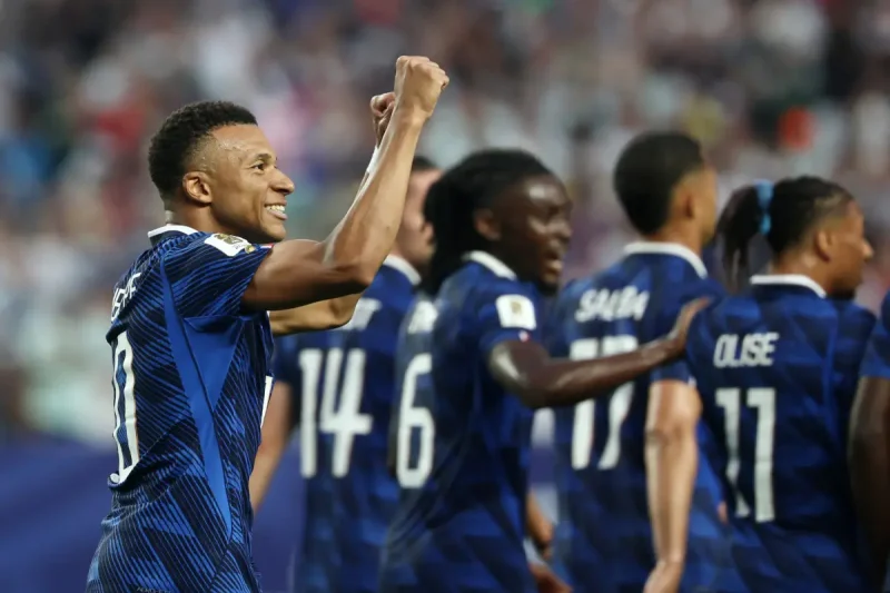 Francia golea 3-0 a Irak y clasifica a 16vos de final del Mundial