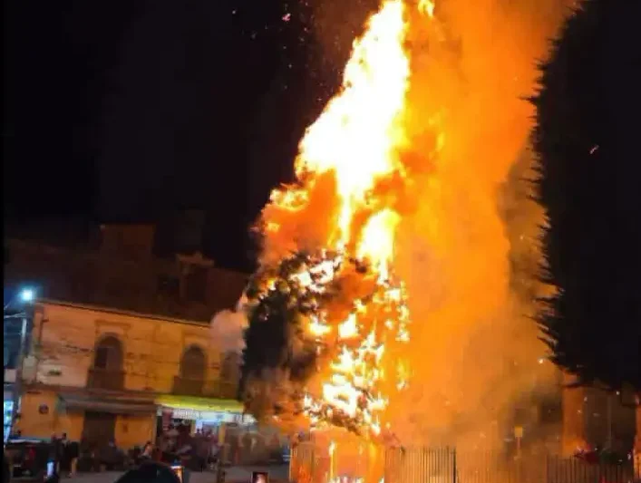 Los incendios no faltaron en ‘la noche más fría del año’