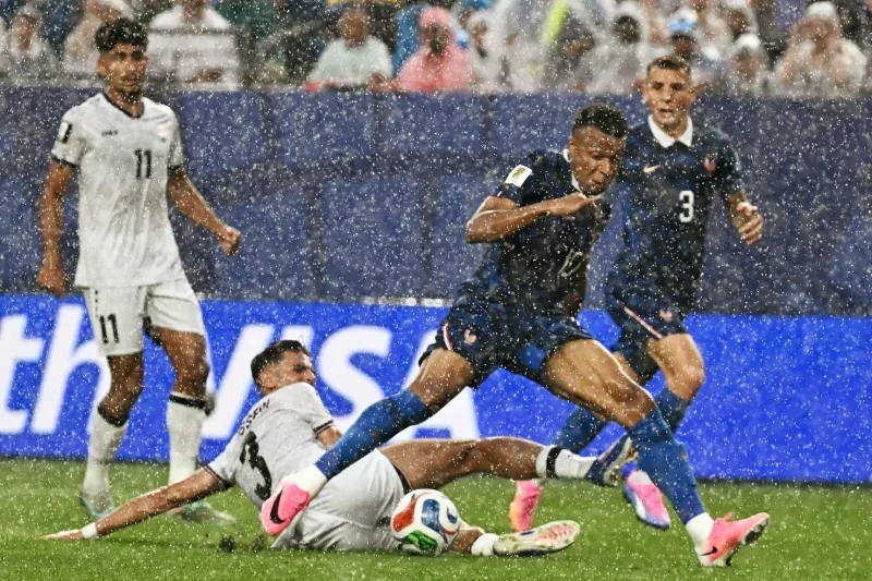 Mbappé desestima carrera con Messi y dice que Francia debe mejorar