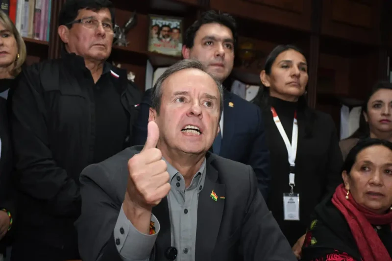 Quiroga respalda estado de excepción y exige frenar bloqueos