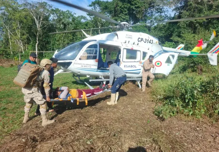 Trasladan vía aérea a paciente del TIPNIS a un hospital