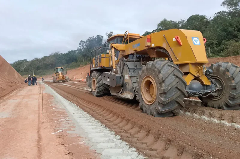 ABC supervisa avances en la carretera El Espino-Charagua-Boyuibe