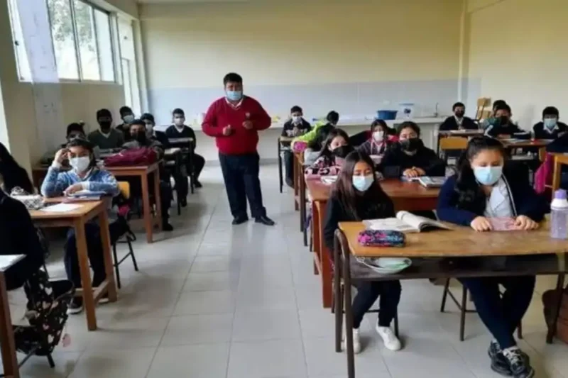 Educación de La Paz instruye a directores evaluar modalidad de clases