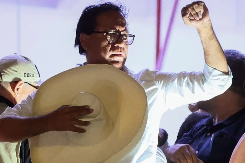 A medida que la izquierda peruana pierde las elecciones, comienza a denunciar fraude