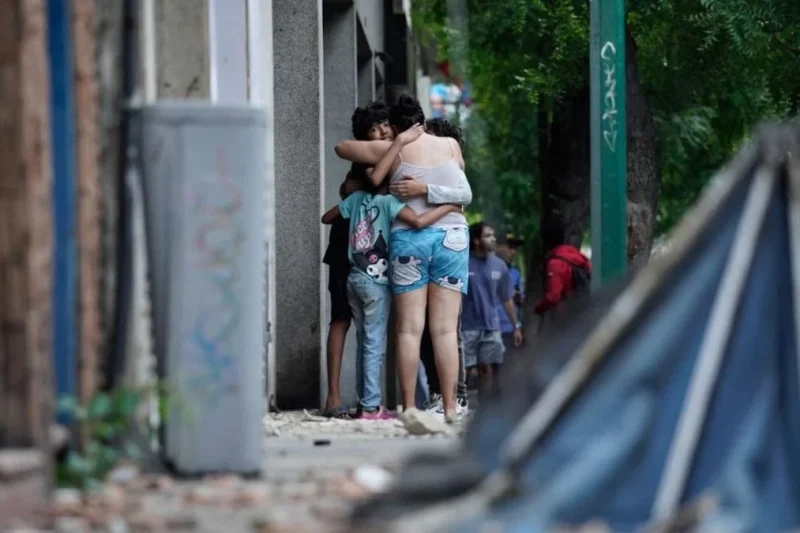 Van 32 muertos y más de 700 heridos por sismos en Venezuela