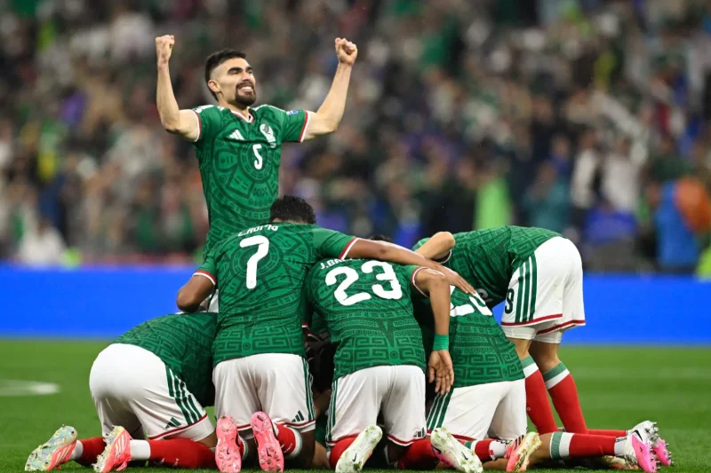México tumbó 2-0 a Ecuador y jugará los octavos del Mundial 2026