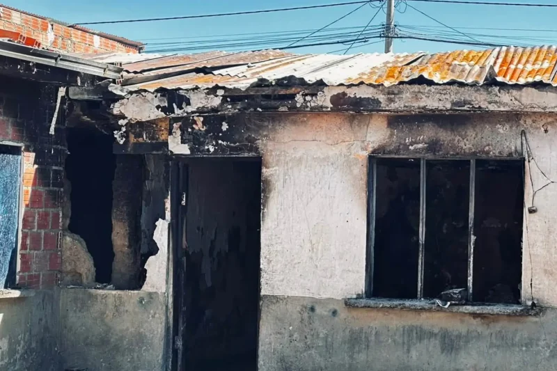 Viceministerio de Igualdad brindó asistencia a familia afectada por incendio en El Alto