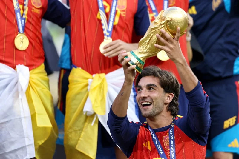 España campeona, remada vikinga y memoria de las Malvinas