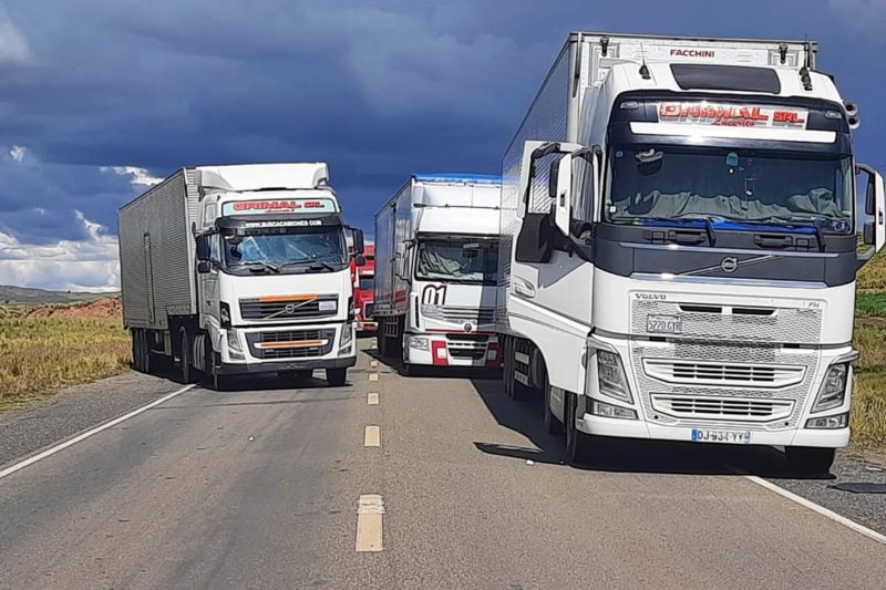 Transporte pesado reporta pérdidas de Bs 2 MM al día por la escasez de diésel