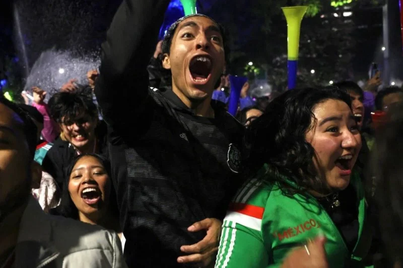 Tres personas fallecieron por asfixia en medio de las caóticas celebraciones en CDMX tras la clasificación de México