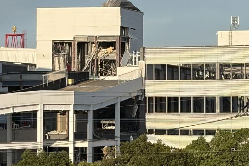 Varios muertos y atrapados en un centro comercial derrumbado por el terremoto de 7.1 en Japón