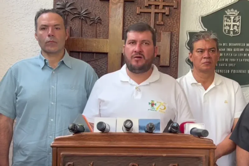 Cívicos exigen al Gobierno presentar las leyes prometidas