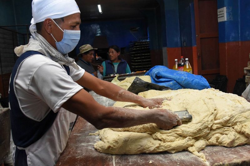 Panificadores apuntan a mejorar el tamaño del pan si bajan los costos