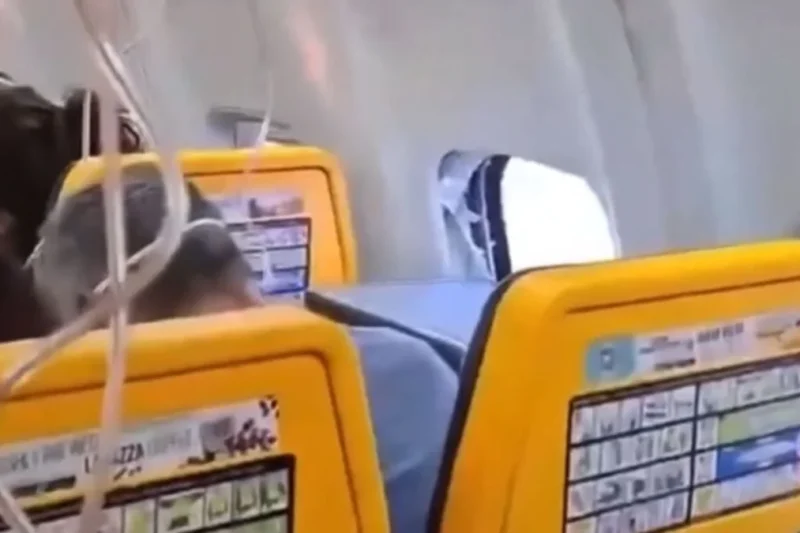 Un pasajero fue parcialmente succionado en pleno vuelo cuando su ventana se rompió