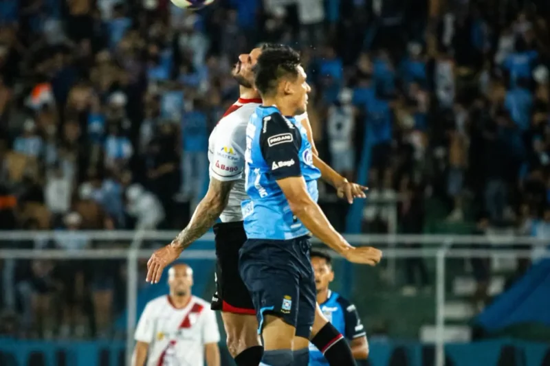 Con Baroja como figura y expulsado, Always Ready empata con Blooming