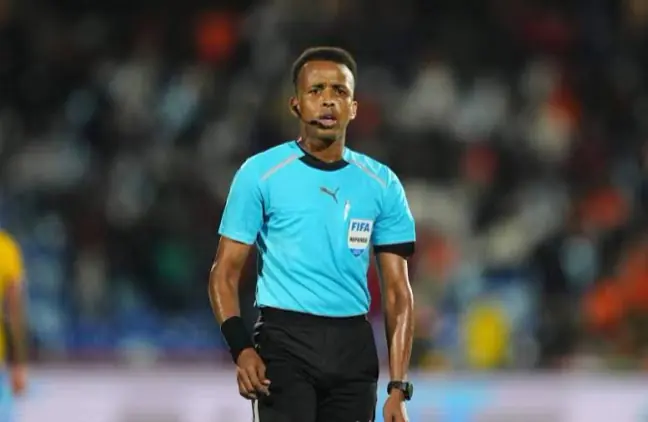 El somalí Omar Artan, excluido del Mundial, arbitrará la UEFA Supercup