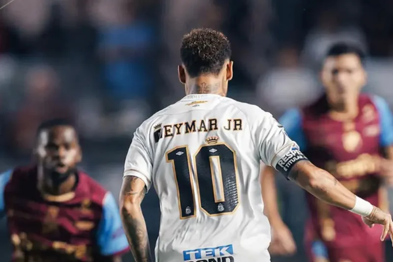 Neymar brilla y el Santos vence 2-1 al Macará en octavos