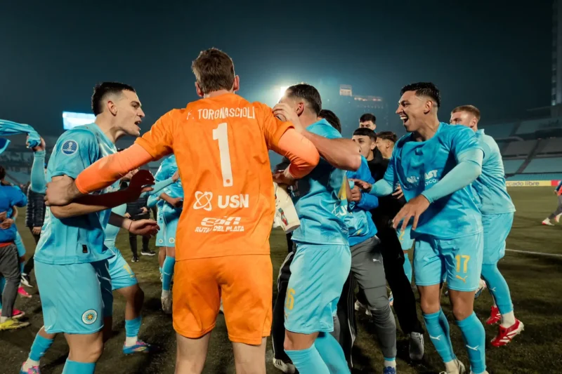 Montevideo City Torque vence 2-1 a Tigre y avanza a cuartos