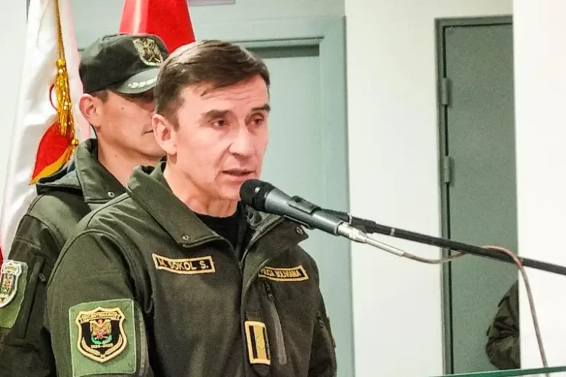Lara vuelve a cuestionar a Sokol e insiste en su cambio