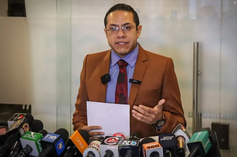 Buscan poner la eutanasia en la agenda legislativa y plantea 15 días de reflexión