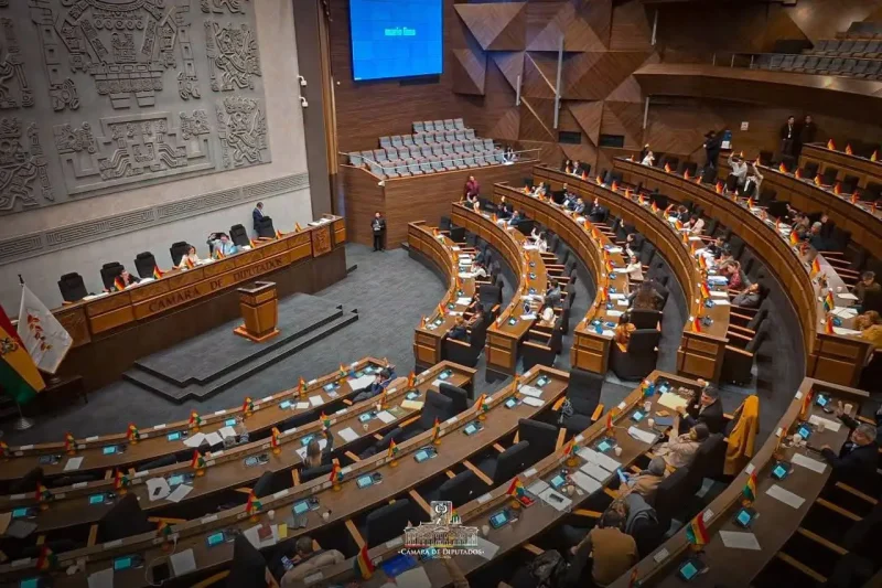 Diputados vuelve a postergar el informe del caso ‘maletas’ por falta de documentación