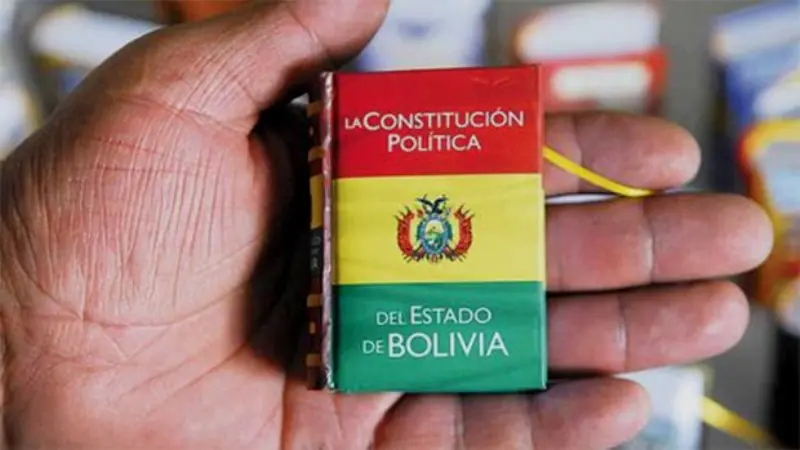 Reformar la Constitución para limitar al poder político