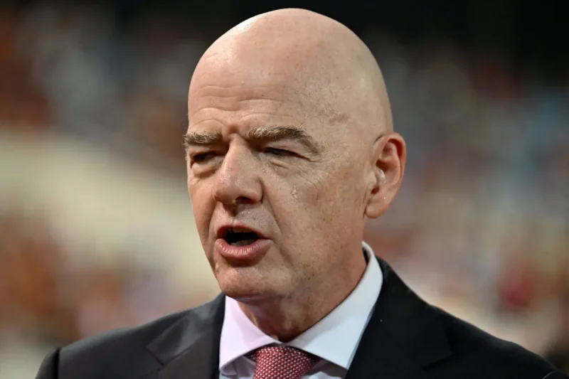 Federación Neerlandesa pide cumbre, sin Infantino, sobre futuro FIFA