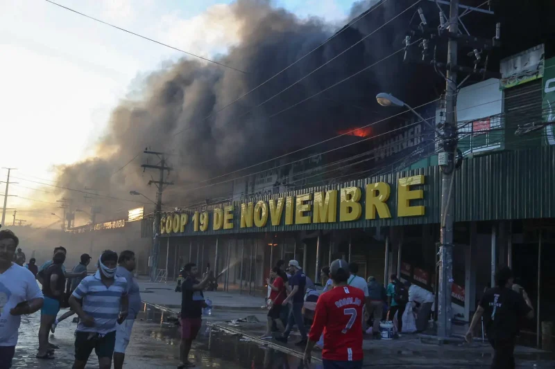 Gobierno anuncia alivio económico a afectados por incendio