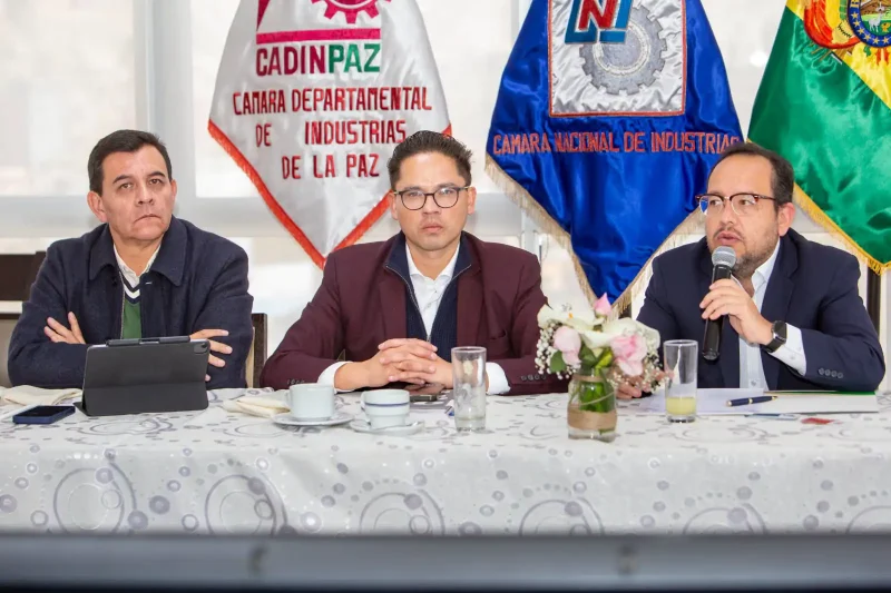 Industriales y empresarios ven al nuevo reglamento del BCB como medida coyuntural, pero insuficiente