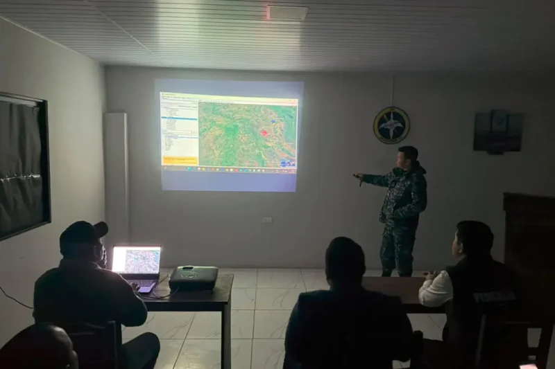 Incorporan dos canes al operativo para hallar al fiscal Huchani en Beni