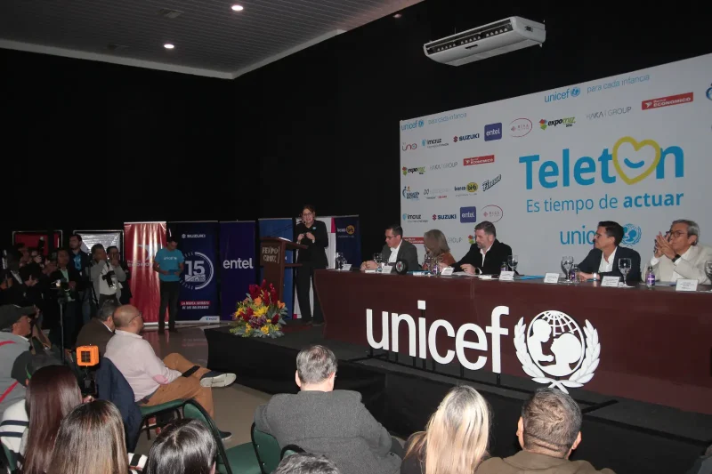Tiempo de actuar, entel se suma a la teletón unicef bolivia