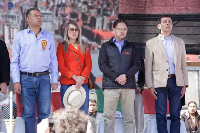 Industriales y autoridades instalan la Feria ‘Reactiva La Paz: Aguante Collita’