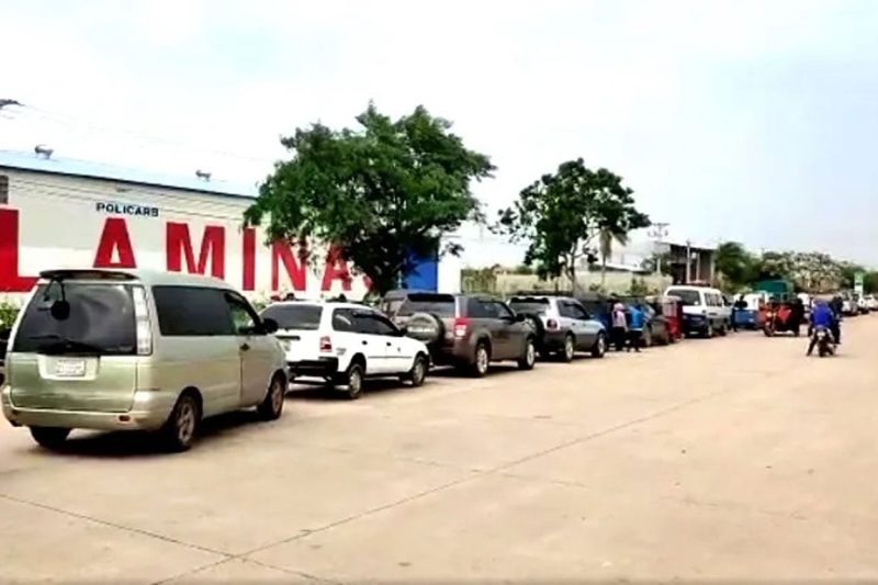 Gobierno ofrece apoyo a Velasco para importar combustible con privados
