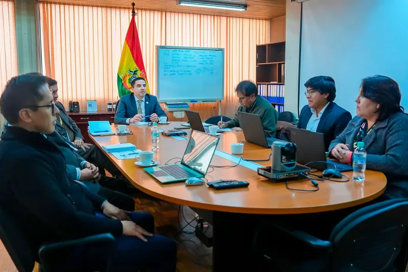 Jáuregui plantea mayor participación de la industria en transición energética