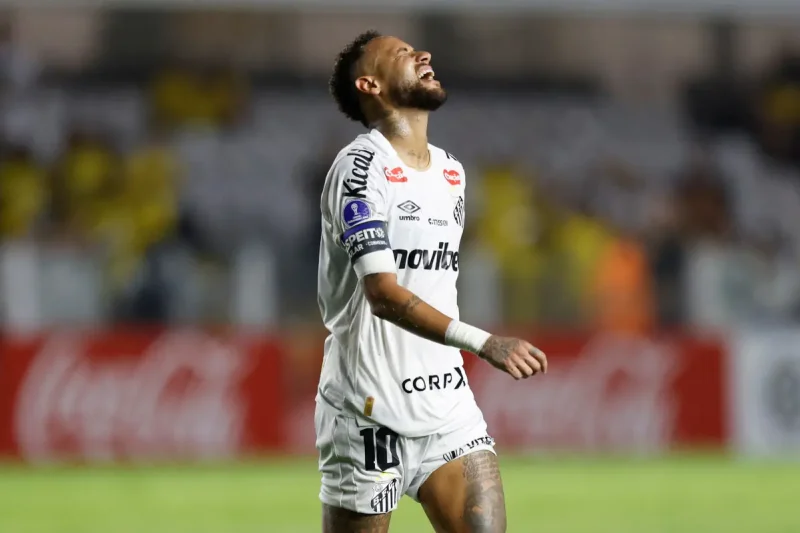 Santos confirma lesión de Neymar en el muslo derecho