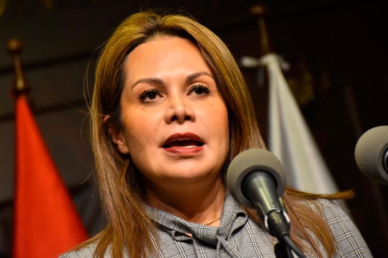 Exministra Lizárraga: Quiero regresar con mi nombre limpio