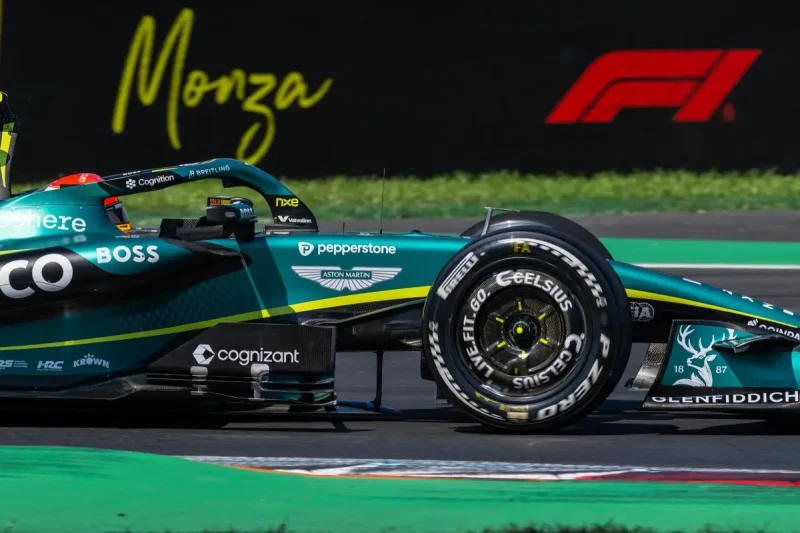 Leclerc y Hamilton ilusionan a los ‘tifosis’ en estreno del GP Italia