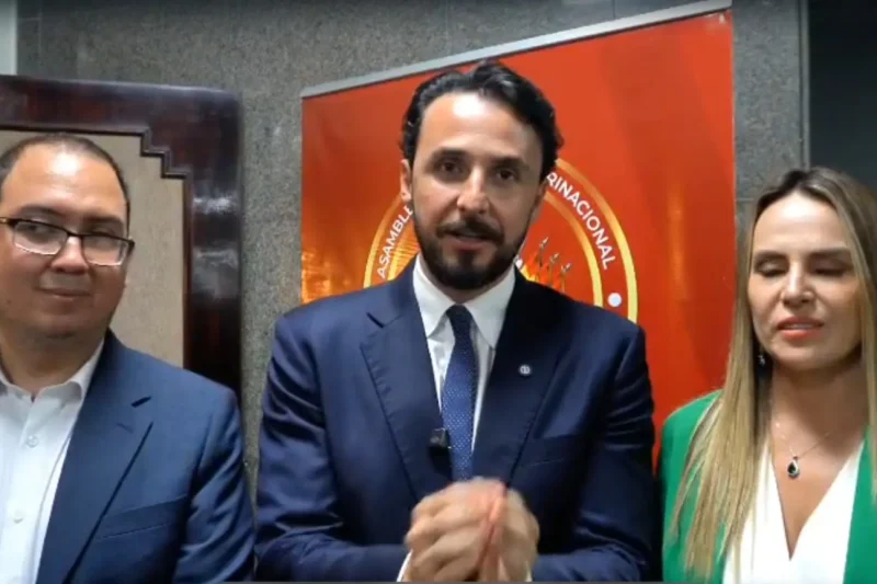 Velasco destaca ley que libera a gobernaciones del prediario