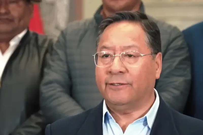 Defensa de Arce acusa a juez de someterse al Ejecutivo y anuncia queja