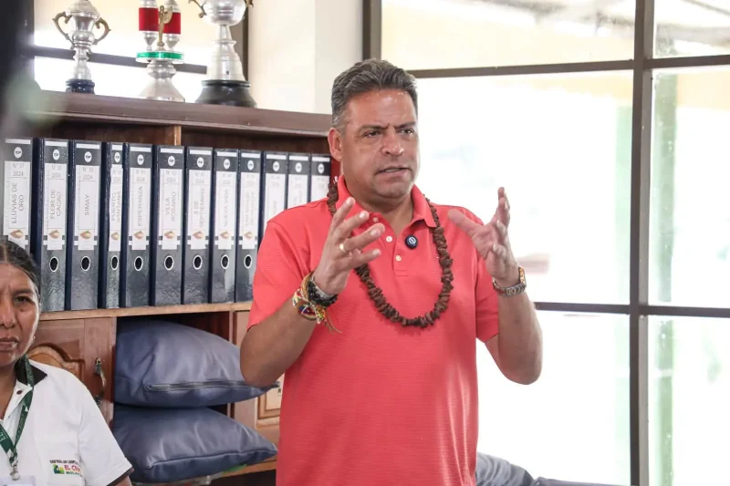 Revilla afirma que se evaluará el ajuste salarial aprobado por la Asamblea