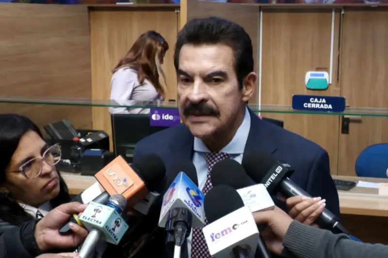 Manfred espera ampliación del Estado de excepción y apoyará acuerdo con el FMI