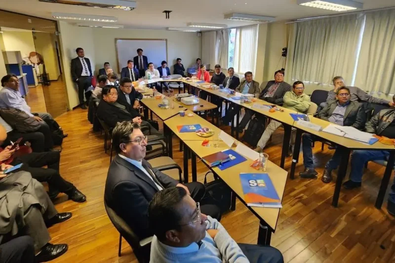 Equipos técnicos de alcaldías avanzan agenda del 50/50 para reunión con Paz