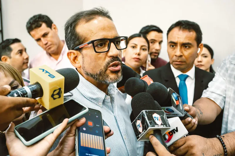 Camacho asumirá este miércoles como embajador de Bolivia en Paraguay