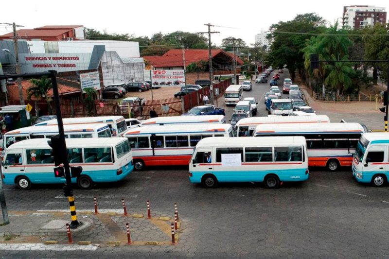 Micreros cruceños señalan que convertir sus unidades a GNV cuesta entre Bs 25.000 y 30.000